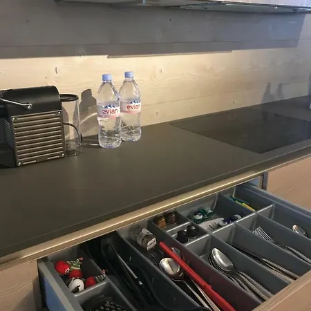 Charly In Apartamento *